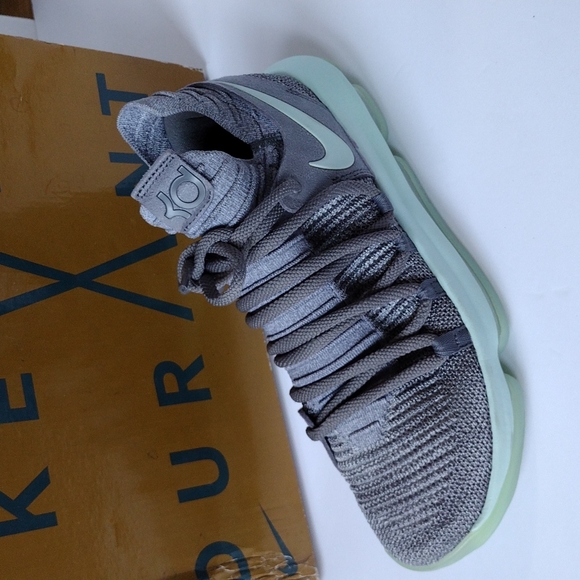Nike KD 10Cool Grey Igloo GS 7.5 - Picture 7 of 9